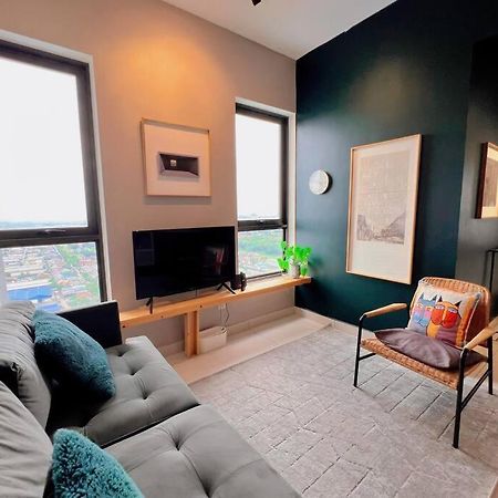 Studio Staycation D'Sara @ Linked Mrt, Near Thomson Hospital & Sungai Buloh Hospital Eksteriør bilde