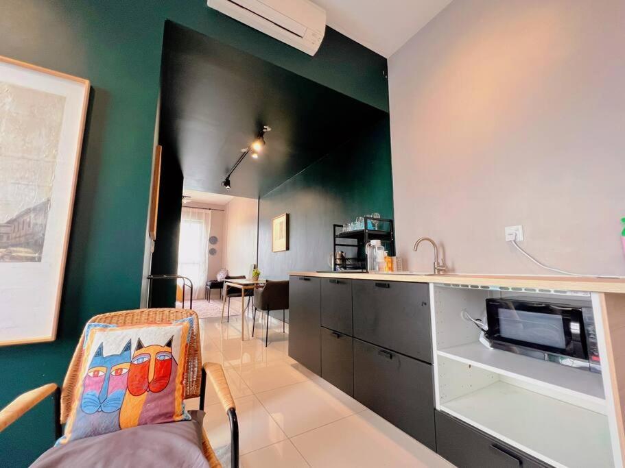 Studio Staycation D'Sara @ Linked Mrt, Near Thomson Hospital & Sungai Buloh Hospital Eksteriør bilde